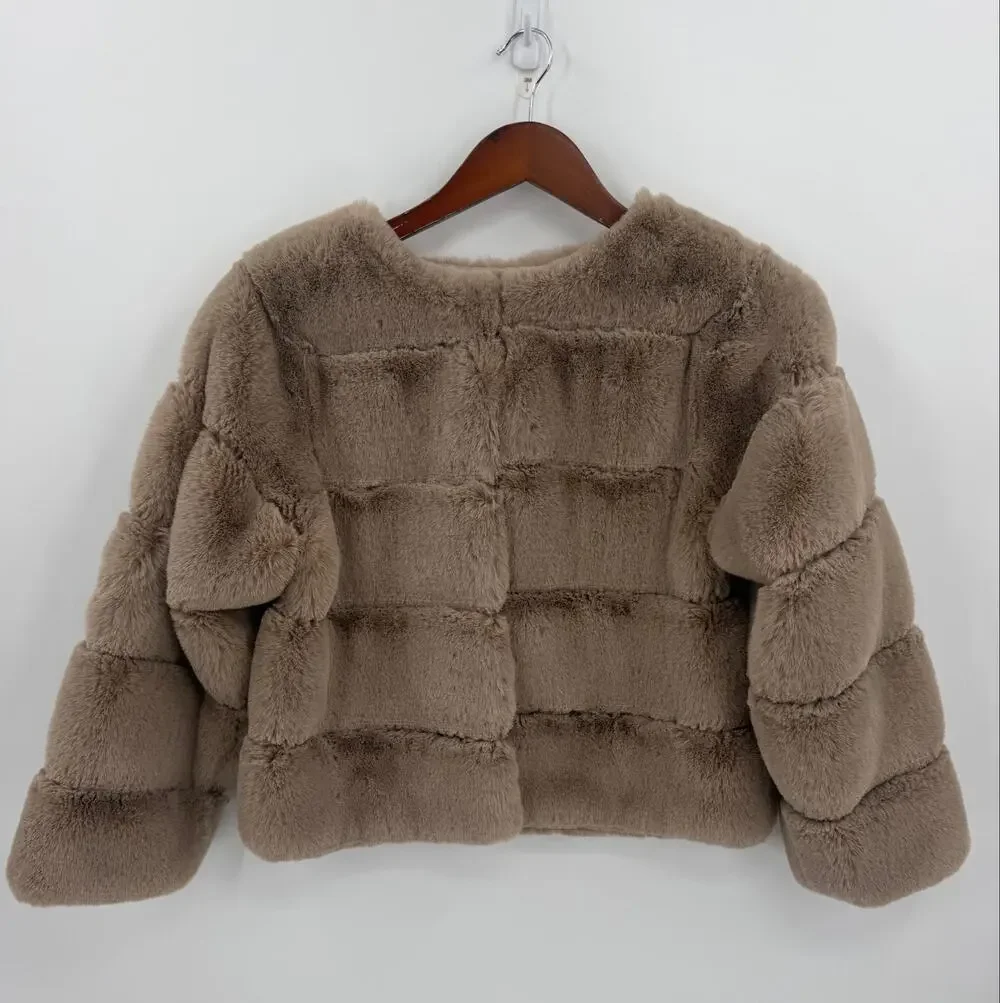 Papaya Taupe Faux Fur Cropped Jacket Plush Quiet Luxury Coat Size Medium Cozy
